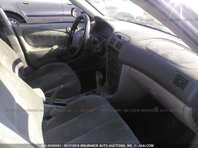 1NXBR12E2YZ413891 - 2000 TOYOTA COROLLA VE/CE/LE 银色 照片 5