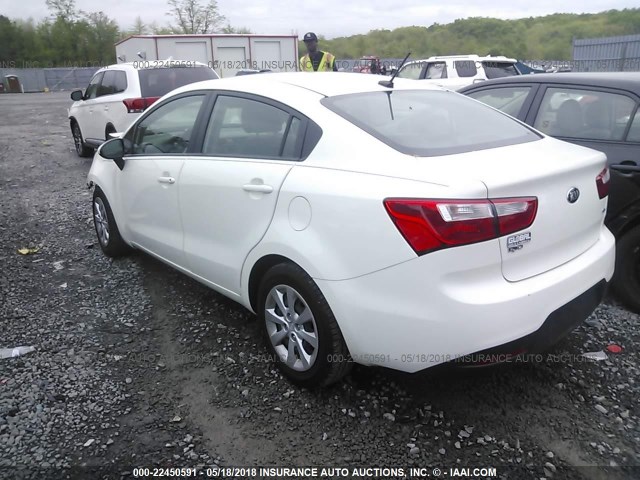 KNADM4A30F6443192 - 2015 KIA RIO LX WHITE photo 3