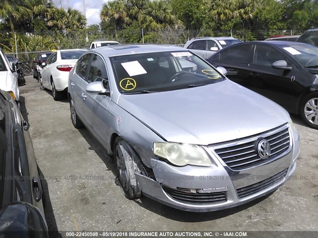 WVWAK73C68P085121 - 2008 VOLKSWAGEN PASSAT KOMFORT SILVER photo 1