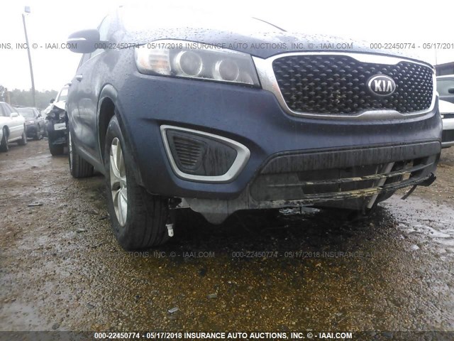 5XYPG4A32HG292914 - 2017 KIA SORENTO LX/L BLUE photo 6