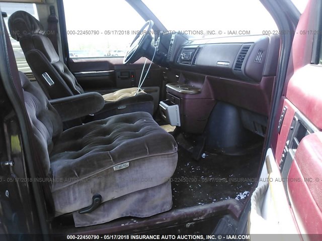 1GBDM19W5SB207238 - 1995 CHEVROLET ASTRO MAROON photo 5