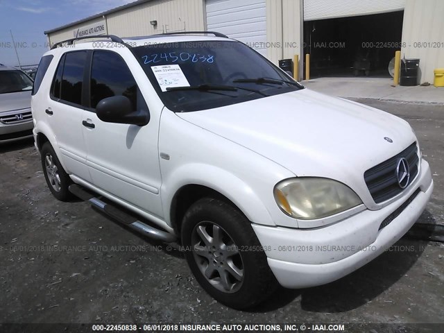 4JGAB72E5XA078337 - 1999 MERCEDES-BENZ ML 430 WHITE photo 1