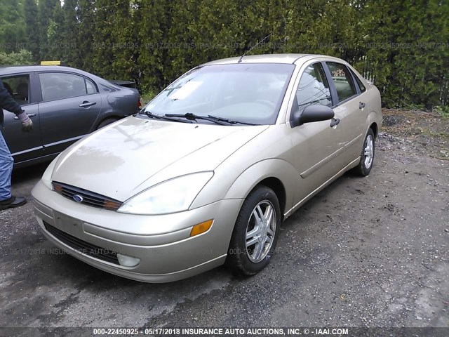 1FAFP34321W168495 - 2001 FORD FOCUS SE/SE SPORT GOLD photo 2