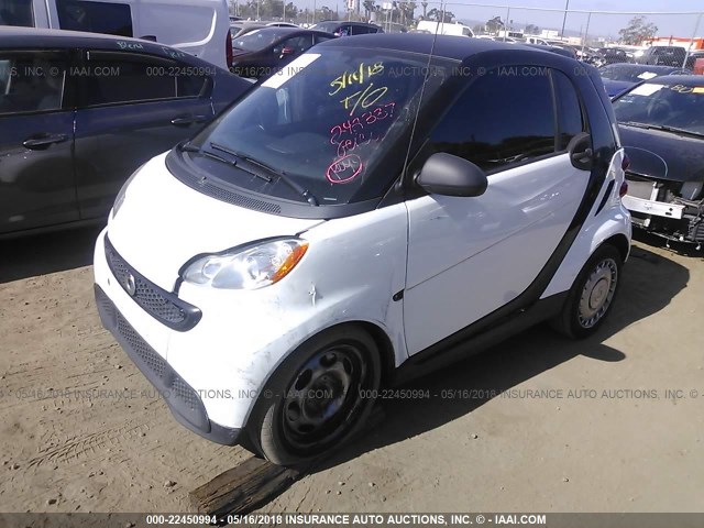 WMEEJ3BA3DK670356 - 2013 SMART FORTWO PURE/PASSION WHITE photo 2