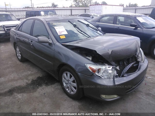 4T1BF32K94U584321 - 2004 TOYOTA CAMRY LE/XLE/SE ნაცრისფერი ფოტო 1