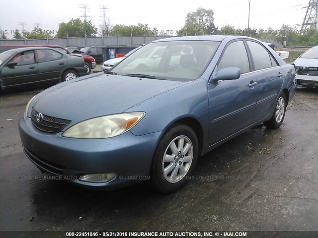 4T1BE30K13U757365 - 2003 TOYOTA CAMRY LE/XLE/SE ლურჯი ფოტო 2