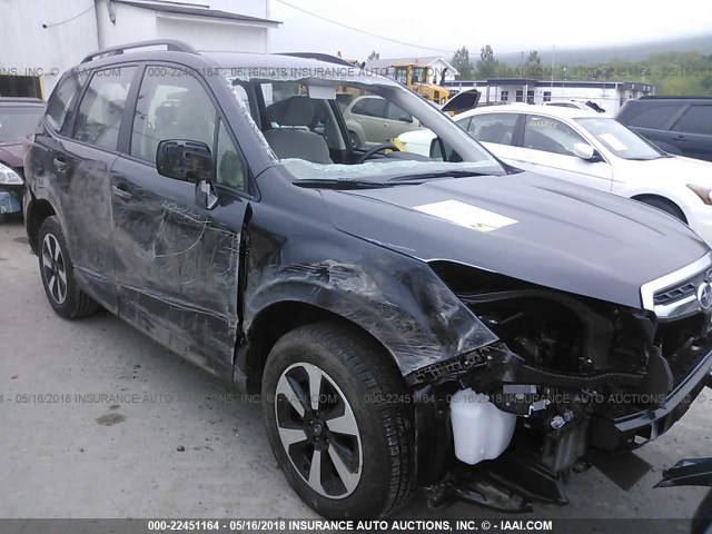 JF2SJABC9JH463312 - 2018 SUBARU FORESTER 2.5I GRAY photo 6