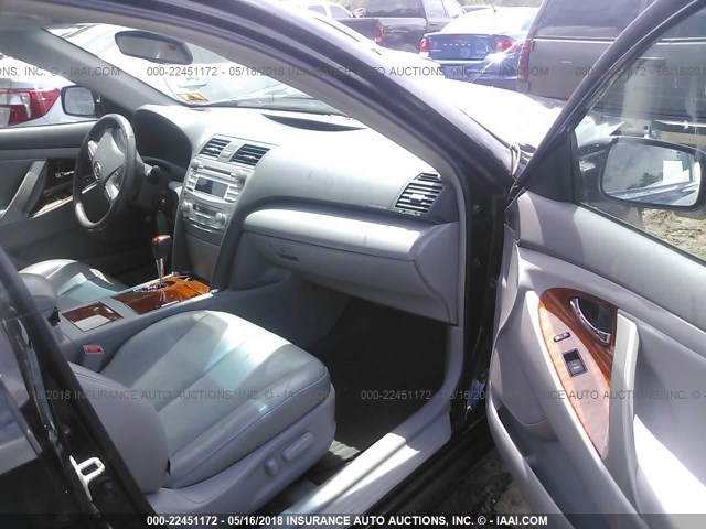 4T1BF3EK1BU159460 - 2011 TOYOTA CAMRY SE/LE/XLE BLACK photo 5