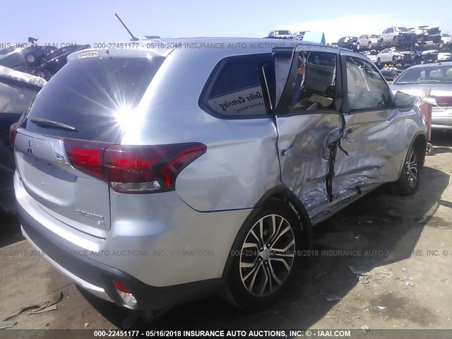 JA4AD3A32GZ005915 - 2016 MITSUBISHI OUTLANDER SE/SEL SILVER photo 4