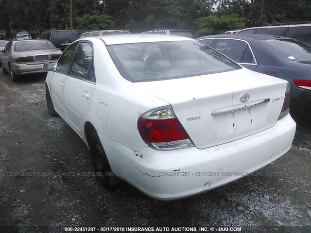 4T1BE32K66U680154 - 2006 TOYOTA CAMRY LE/XLE/SE თეთრი ფოტო 3