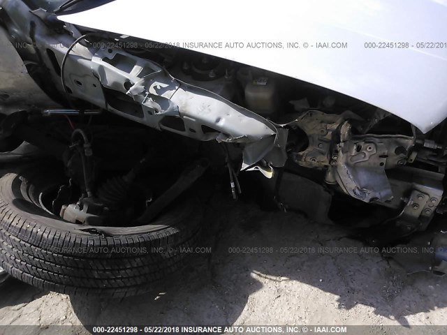 1FMCU03156KB79635 - 2006 FORD ESCAPE XLT SILVER photo 6