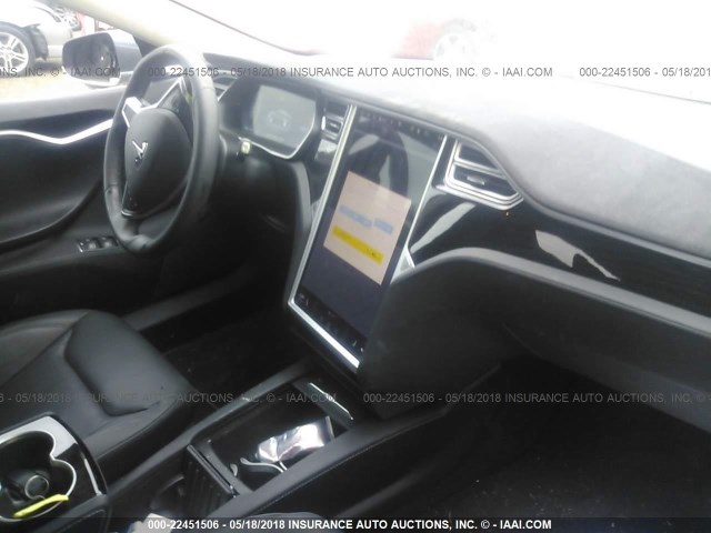 5YJSA1E2XGF160114 - 2016 TESLA MODEL S GRAY photo 5