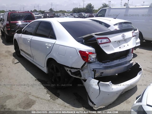 4T1BF1FK4EU806926 - 2014 TOYOTA CAMRY L/SE/LE/XLE 白色 照片 3