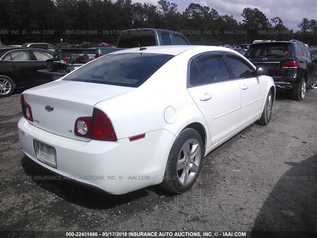 1G1ZG57B49F162739 - 2009 CHEVROLET MALIBU LS თეთრი ფოტო 4