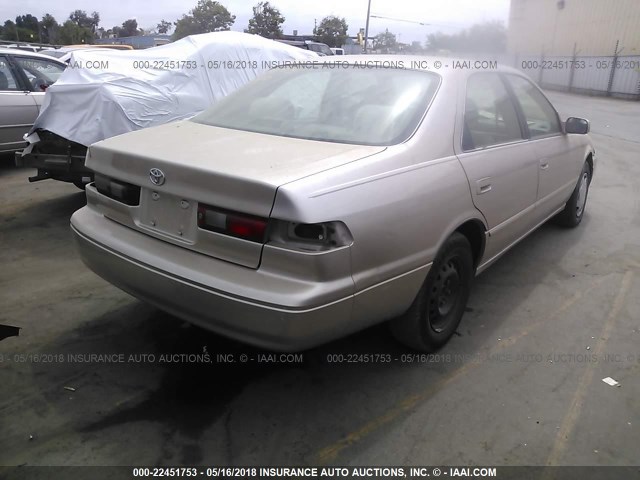 4T1BG22K6XU864130 - 1999 TOYOTA CAMRY CE/LE/XLE 金色 照片 4