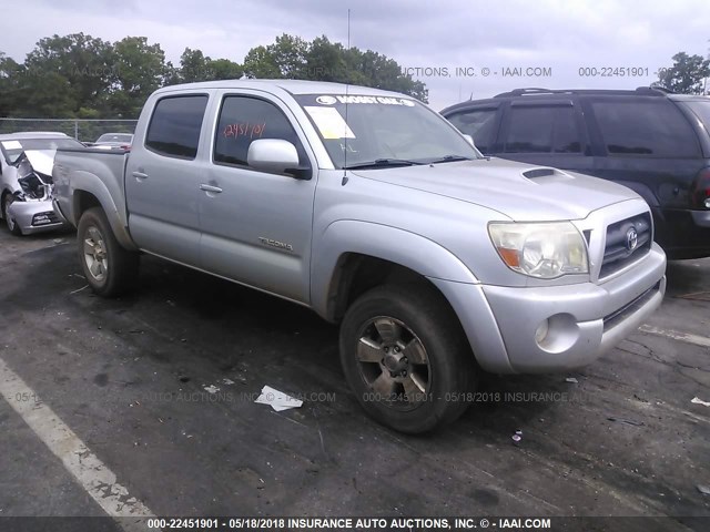 3TMJU62N56M024711 - 2006 TOYOTA TACOMA DOUBLE CAB PRERUNNER SILVER photo 1