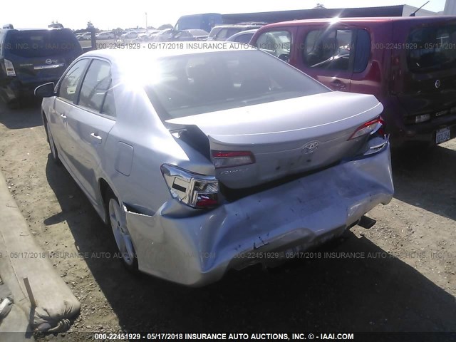 4T1BF1FK6EU450687 - 2014 TOYOTA CAMRY L/SE/LE/XLE 银色 照片 3