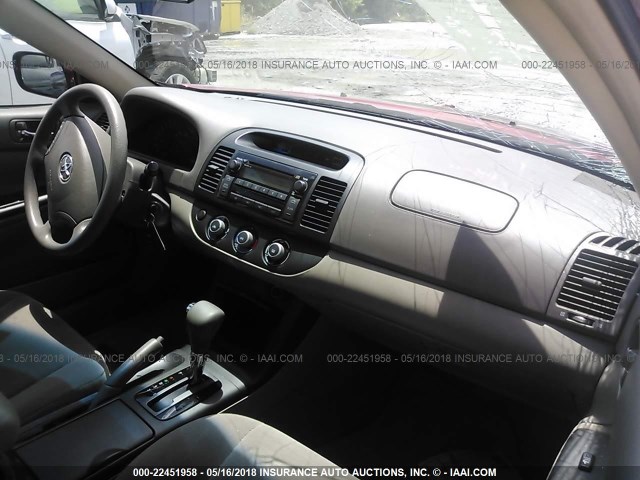 4T1BE32K25U064238 - 2005 TOYOTA CAMRY LE/XLE/SE წითელი ფოტო 5
