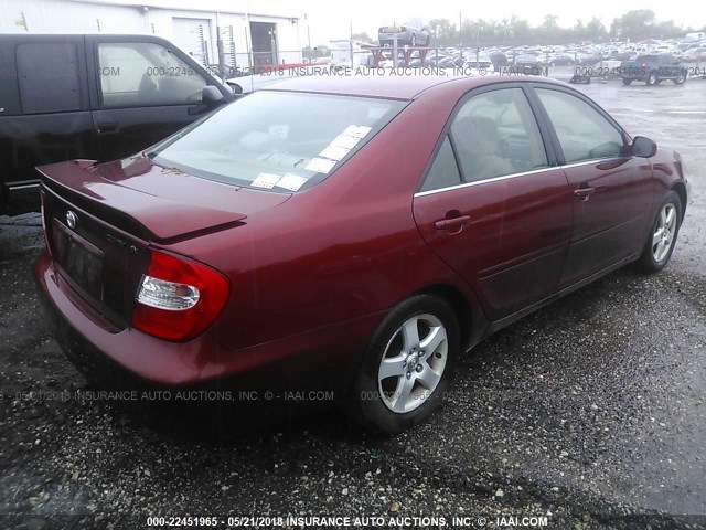 4T1BE32K02U026020 - 2002 TOYOTA CAMRY LE/XLE/SE წითელი ფოტო 4