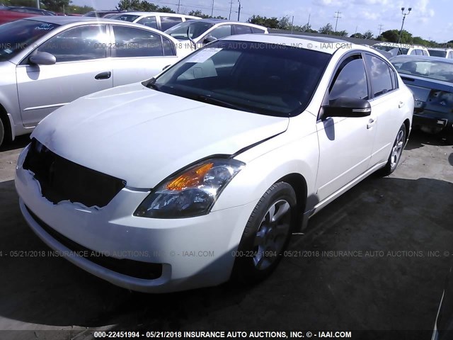 1N4BL21E28C165957 - 2008 NISSAN ALTIMA 3.5SE/3.5SL WHITE photo 2