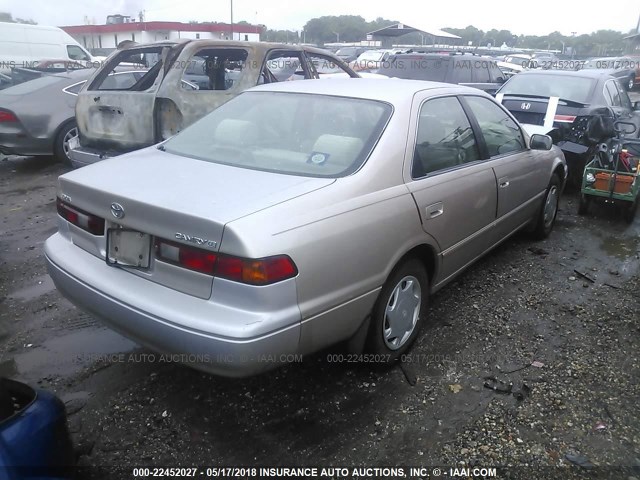 4T1BG22K3XU922016 - 1999 TOYOTA CAMRY CE/LE/XLE BEIGE photo 4