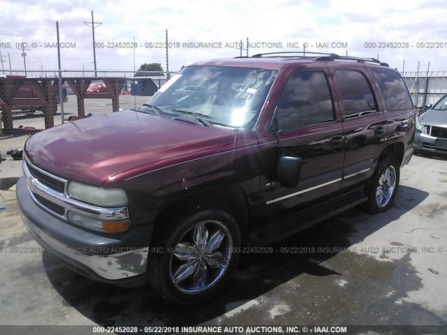 1GNEC13Z92R166634 - 2002 CHEVROLET TAHOE C1500 MAROON photo 2