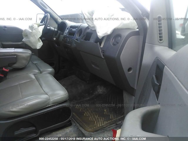 1FTRF12W37NA02769 - 2007 FORD F150 WHITE photo 5