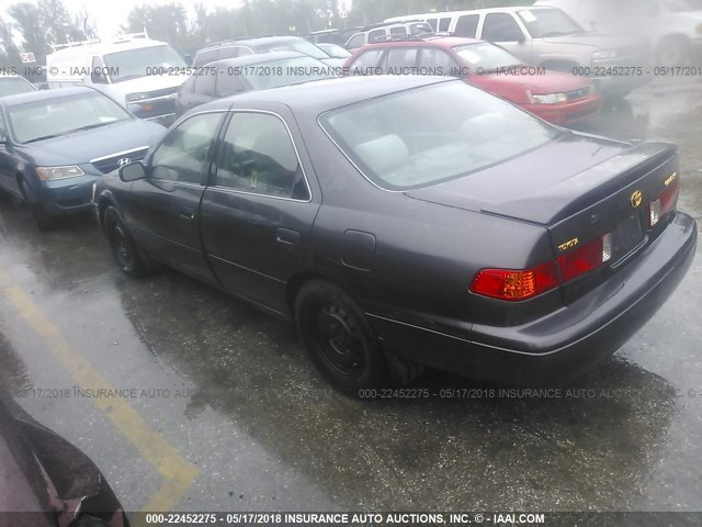 4T1BG22K7YU929830 - 2000 TOYOTA CAMRY CE/LE/XLE 灰色 照片 3