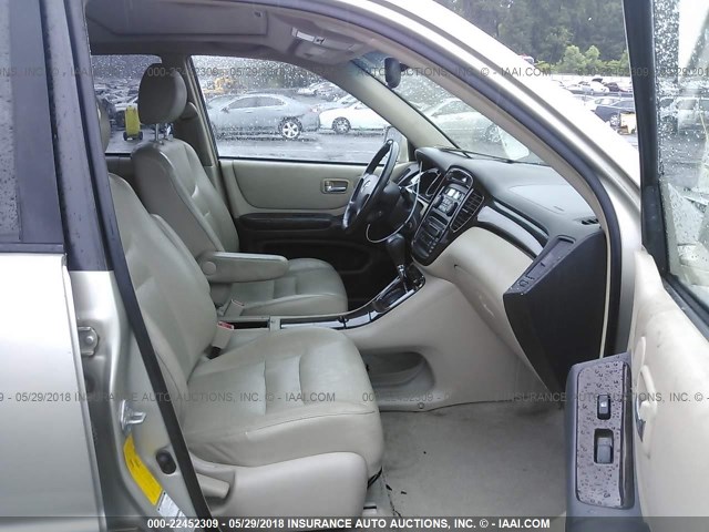 JTEHF21A320090344 - 2002 TOYOTA HIGHLANDER LIMITED GOLD photo 5