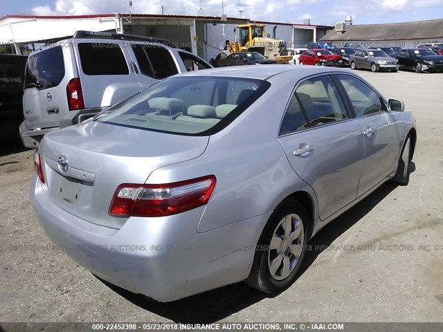 4T1BE46K97U673376 - 2007 TOYOTA CAMRY NEW GENERAT CE/LE/XLE/SE SILVER photo 4