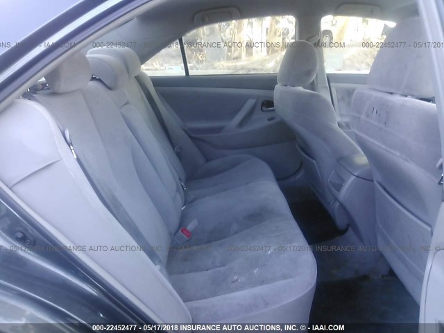 4T4BF3EKXBR118735 - 2011 TOYOTA CAMRY SE/LE/XLE ნაცრისფერი ფოტო 8