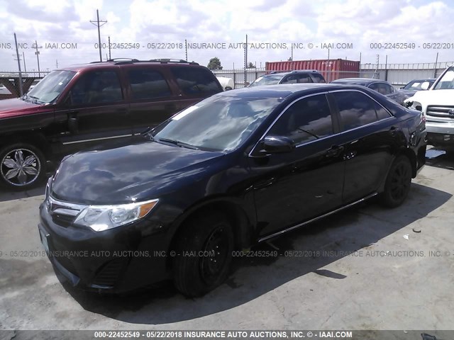 4T1BF1FK6EU845940 - 2014 TOYOTA CAMRY L/SE/LE/XLE 黑色 照片 2