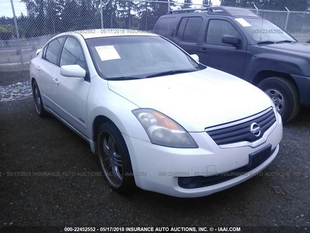 1N4CL21E67C225578 - 2007 NISSAN ALTIMA HYBRID WHITE photo 1