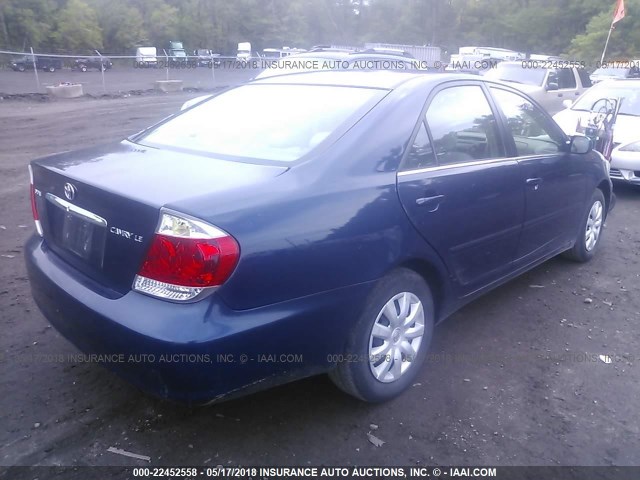 4T1BE32K45U412878 - 2005 TOYOTA CAMRY LE/XLE/SE ლურჯი ფოტო 4