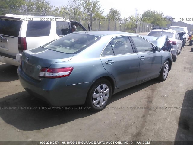 4T1BF3EKXBU749012 - 2011 TOYOTA CAMRY SE/LE/XLE TEAL photo 4