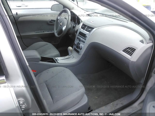 1G1ZG57B88F156277 - 2008 CHEVROLET MALIBU LS 银色 照片 5