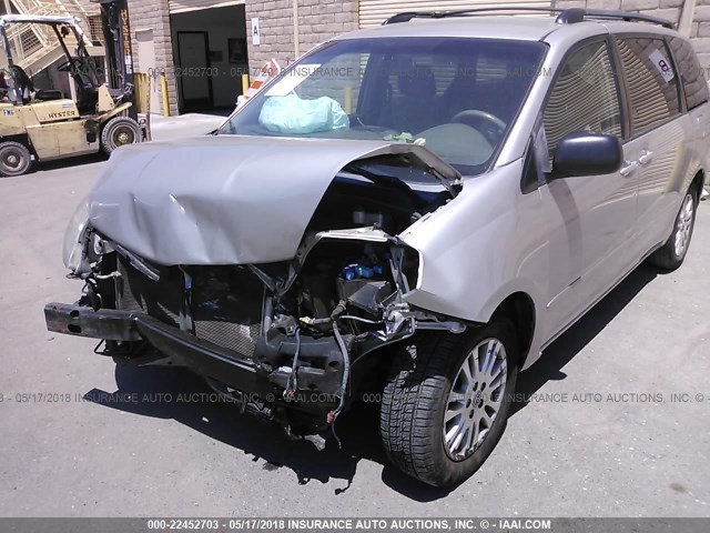 5TDZK23C98S112808 - 2008 TOYOTA SIENNA CE/LE SILVER photo 2