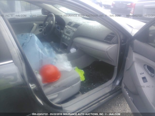 4T1BE46K97U169538 - 2007 TOYOTA CAMRY NEW GENERAT CE/LE/XLE/SE GRAY photo 5