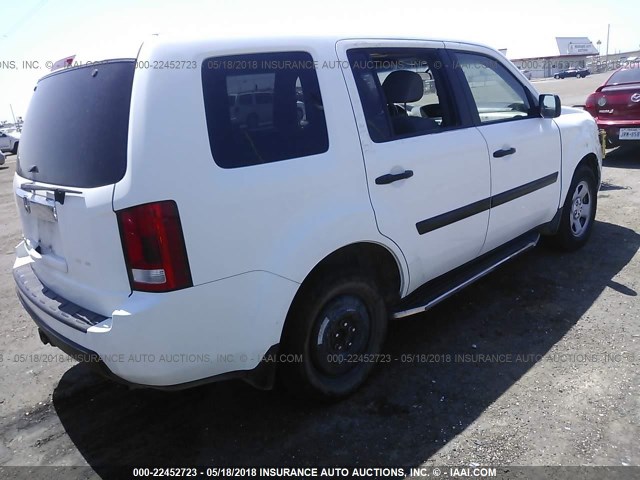 5FNYF3H23BB025908 - 2011 HONDA PILOT LX WHITE photo 4