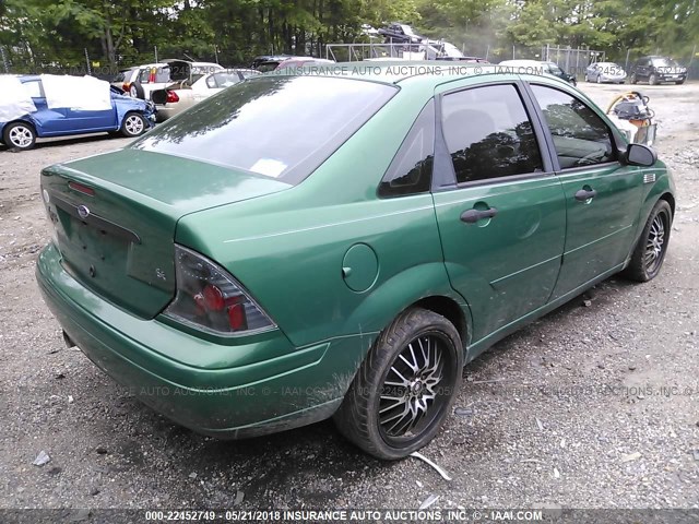 1FAFP34P02W285674 - 2002 FORD FOCUS SE/SE COMFORT GREEN photo 4