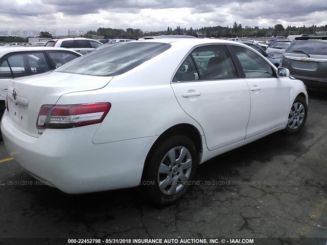 4T4BF3EK6AR017304 - 2010 TOYOTA CAMRY SE/LE/XLE WHITE photo 4