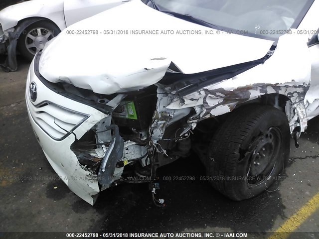 4T4BF3EK6AR017304 - 2010 TOYOTA CAMRY SE/LE/XLE WHITE photo 6