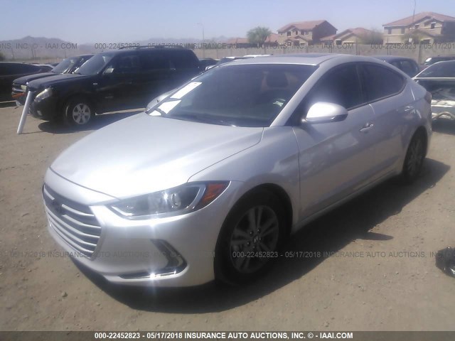 KMHD84LF8HU241368 - 2017 HYUNDAI ELANTRA SE/VALUE/LIMITED SILVER photo 2