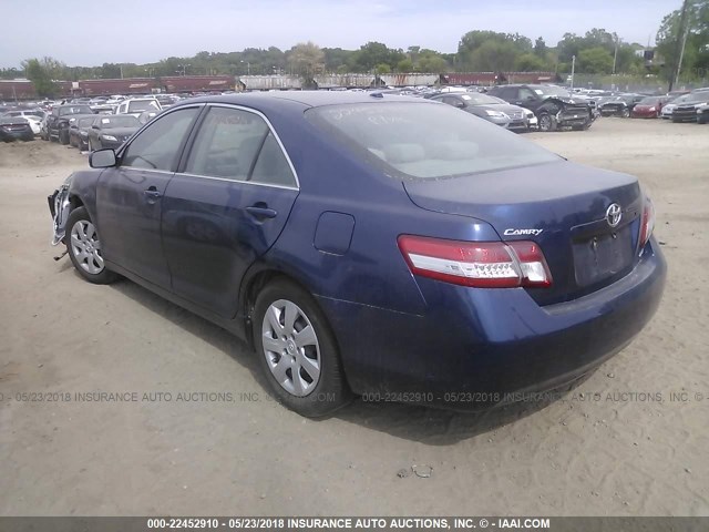 4T1BF3EK6BU587752 - 2011 TOYOTA CAMRY SE/LE/XLE BLUE photo 3
