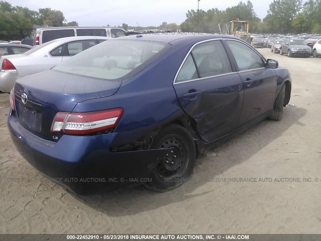 4T1BF3EK6BU587752 - 2011 TOYOTA CAMRY SE/LE/XLE BLUE photo 4