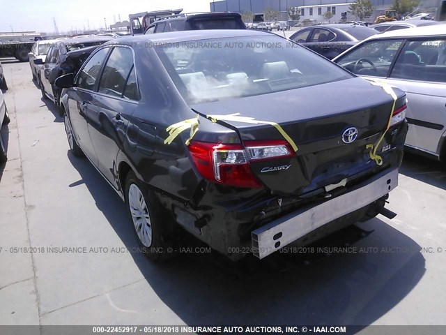 4T1BD1FK1DU071939 - 2013 TOYOTA CAMRY HYBRID/LE/XLE 灰色 照片 3