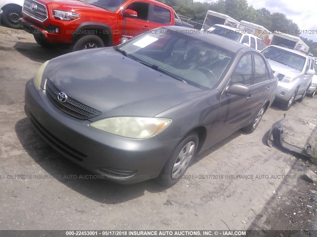 4T1BE32KX4U903700 - 2004 TOYOTA CAMRY LE/XLE/SE ნაცრისფერი ფოტო 2