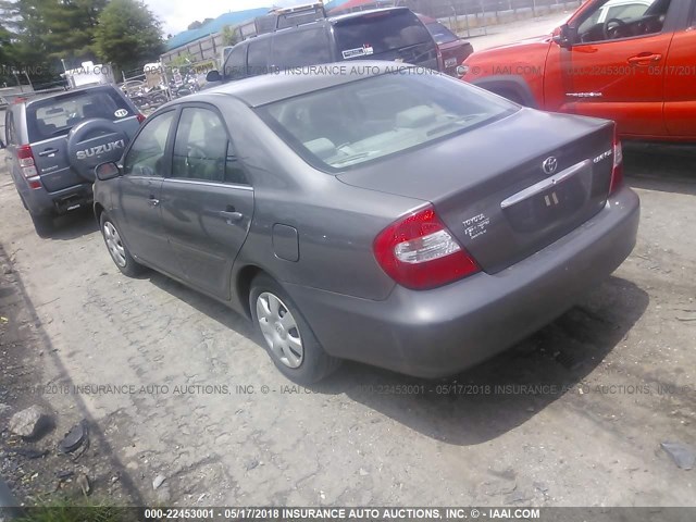 4T1BE32KX4U903700 - 2004 TOYOTA CAMRY LE/XLE/SE ნაცრისფერი ფოტო 3
