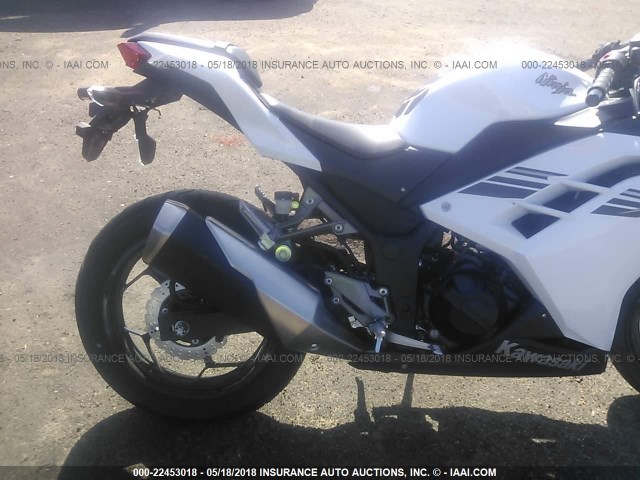 JKAEX8A1XHDA31779 - 2017 KAWASAKI EX300 A WHITE photo 6