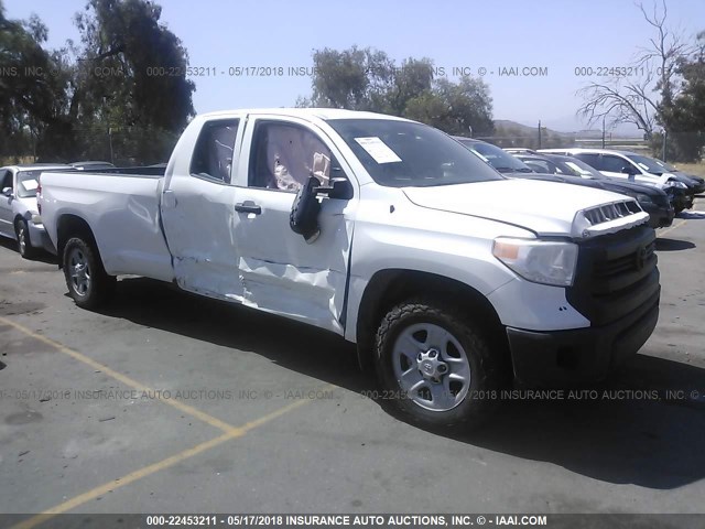 5TFTY5F16FX008753 - 2015 TOYOTA TUNDRA DOUBLE CAB SR/SR5 WHITE photo 1